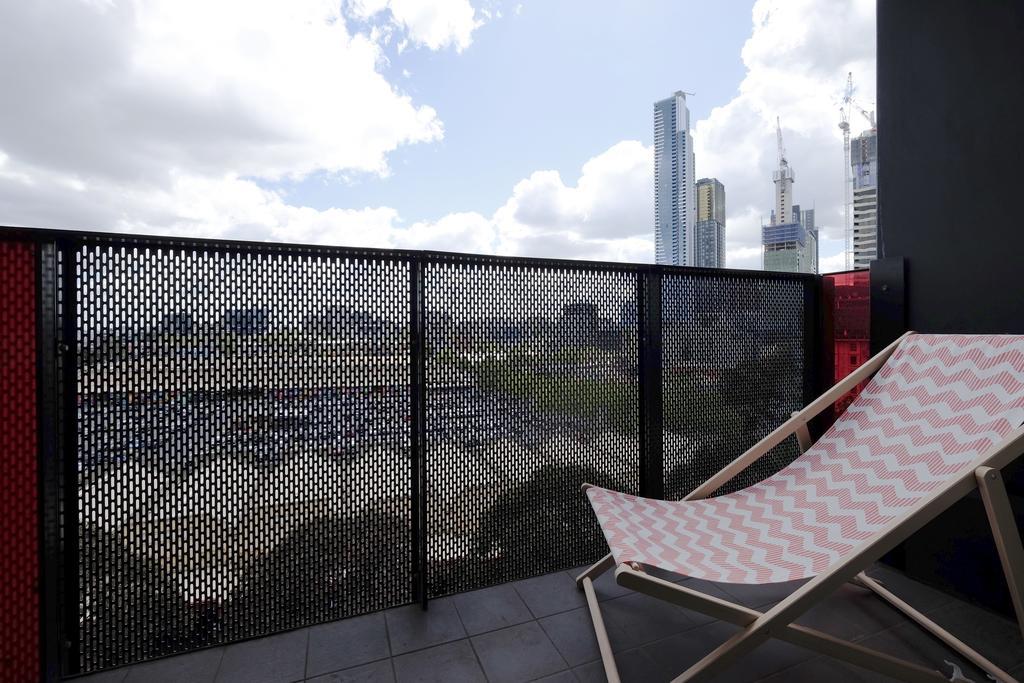 מלבורן Mono Apartments On Franklin Street מראה חיצוני תמונה