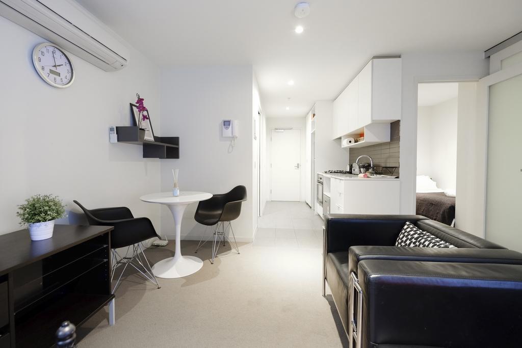 מלבורן Mono Apartments On Franklin Street מראה חיצוני תמונה
