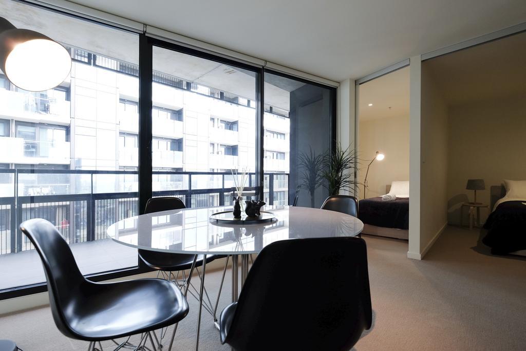 מלבורן Mono Apartments On Franklin Street מראה חיצוני תמונה