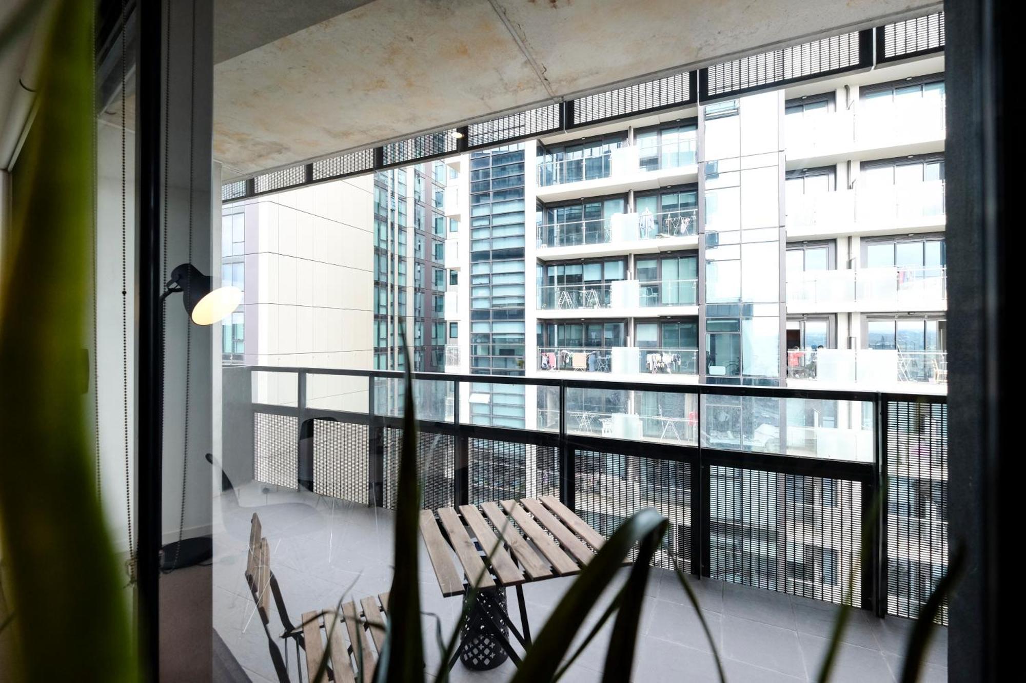 מלבורן Mono Apartments On Franklin Street מראה חיצוני תמונה