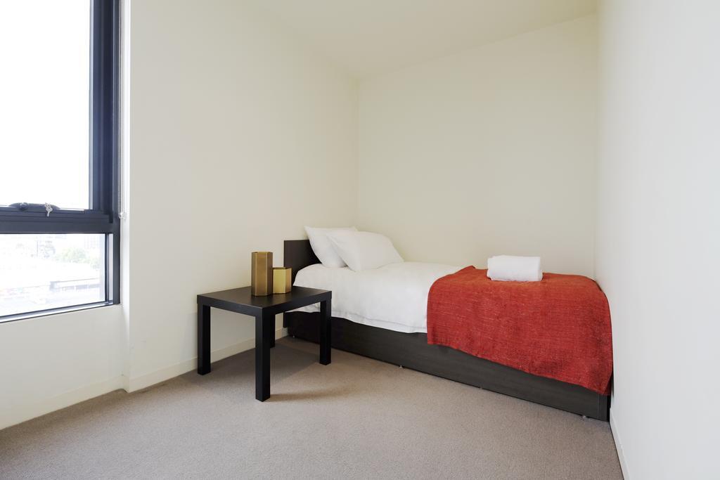 מלבורן Mono Apartments On Franklin Street מראה חיצוני תמונה